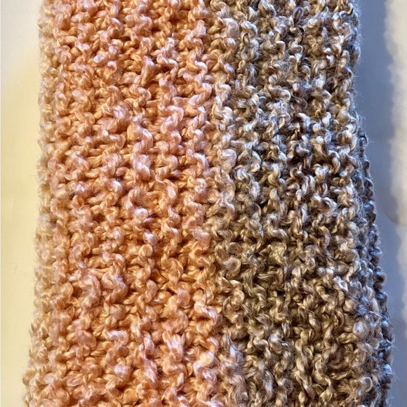 Lovely squishy Soft homespun peach and neutral colors Baby toddler Hand knit - Picture 2 of 3